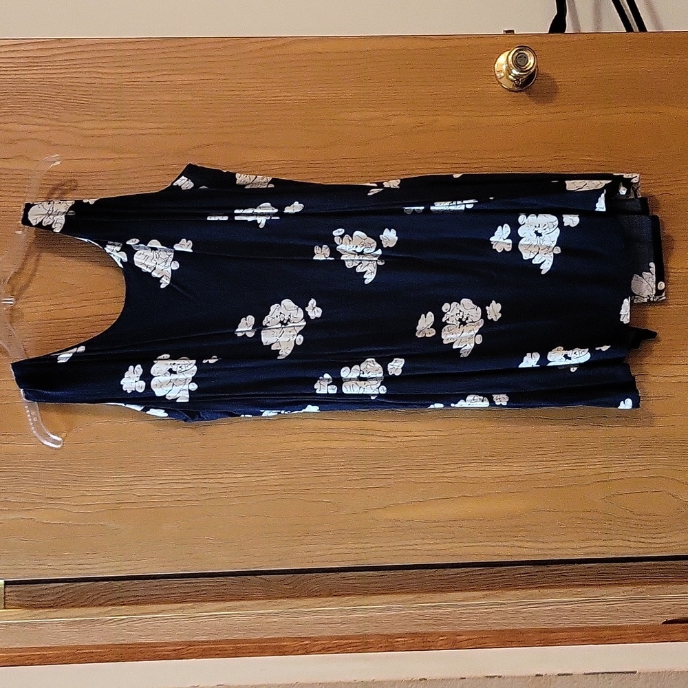 Boutique Europa Navy Blue Floral Sleeveless Dress zip up